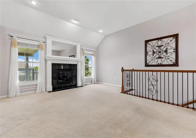 Photo 4 of Single family home for sale at 2113 Bradford Pl, Excelsior Springs, MO 64024 | MLS# 2626462 | Listing updated on 2026-09-07