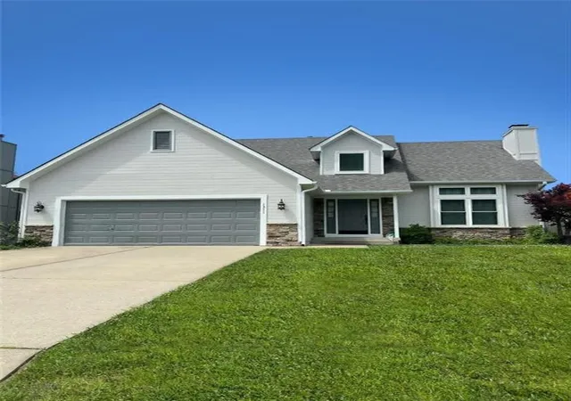 Homes for sale in Warrensburg, MO | 1311 Kimberly Dr, Warrensburg, MO 64093 | MLS# 2626469