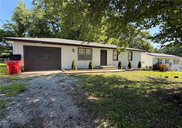 Homes for sale in Lexington, MO | 2510 Hillside St, Lexington, MO 64067 | MLS# 2626471