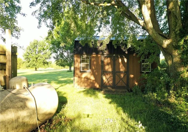 Homes for sale in Osawatomie, KS | 37720 Bethel Church Rd, Osawatomie, KS 66064 | MLS# 2626484