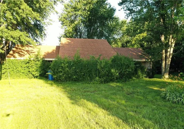 Homes for sale in Osawatomie, KS | 37720 Bethel Church Rd, Osawatomie, KS 66064 | MLS# 2626484