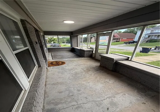 Photo 4 of Single family home for sale at 4915 Olive St, Kansas City, MO 64130 | MLS# 2626490 | Listing updated on 2026-08-12