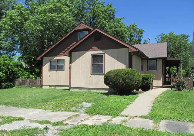 Homes for sale in Cameron, MO | 214 W 7th St, Cameron, MO 64429 | MLS# 2626495