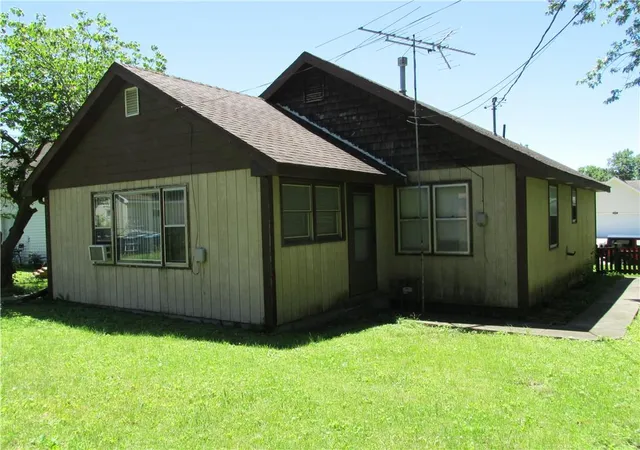 Homes for sale in Cameron, MO | 214 W 7Th St, Cameron, MO 64429 | MLS# 2626495