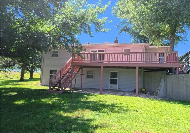Homes for sale in Pomona, KS | 579 Hamilton Rd, Pomona, KS 66076 | MLS# 2626501
