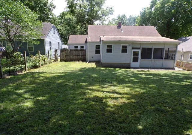 Homes for sale in Leavenworth, KS | 1208 Olive St, Leavenworth, KS 66048 | MLS# 2626511