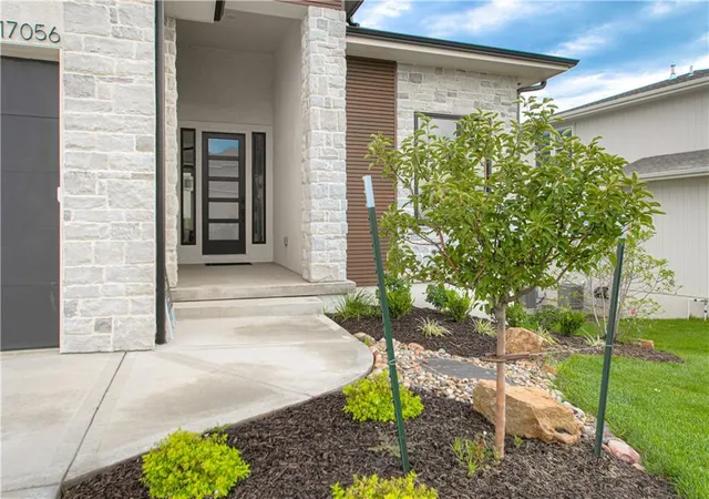 Photo 2 of Sale Pending at 17056 W 172nd Terrace, Olathe, KS 66062 | MLS# 2626518 | Listing updated on 2026-10-15