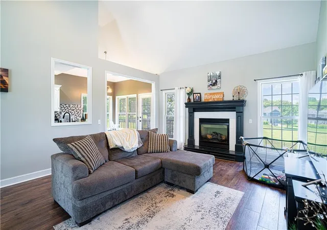 2nd image of 3505 London Ct, St Joseph, MO 64506 | MLS# 2626527