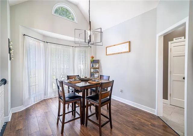Photo 3 of Single family home for sale at 3505 London Ct, Saint Joseph, MO 64506 | MLS# 2626527 | Listing updated on 2026-09-01
