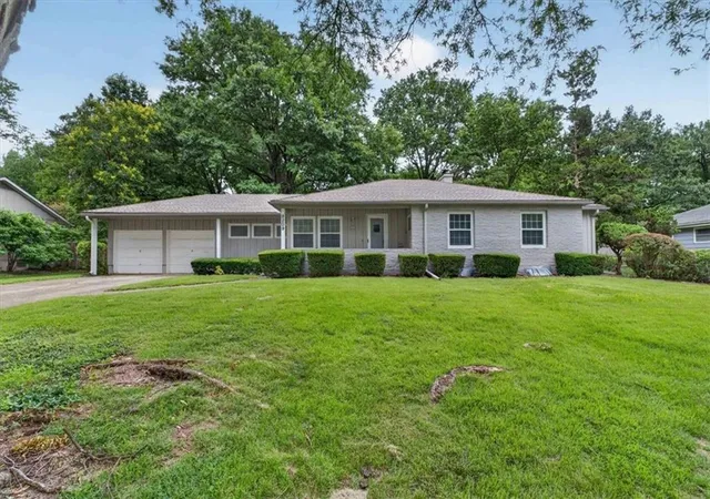 Homes for sale in Prairie Village, KS | 8209 Beverly St, Prairie Village, KS 66208 | MLS# 2626535