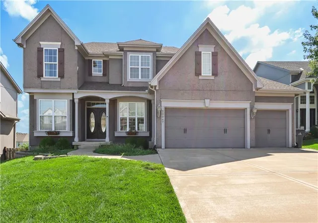 1st image of 20067 W 108th Ter, Olathe, KS 66061 | MLS# 2626540