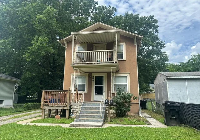 1st image of 808 S Willis Ave, Independence, MO 64052 | MLS# 2626543