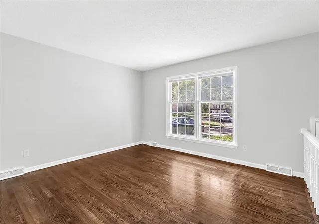4th image of 1908 2Nd St, Lees Summit, MO 64081 | MLS# 2626555