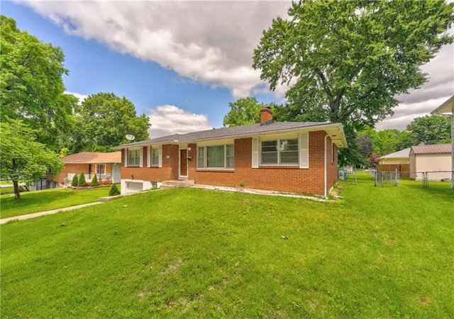 2nd image of 1601 N 81st Ter, Kansas City, KS 66112 | MLS# 2626558