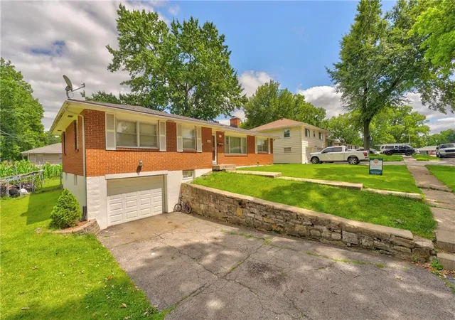 3rd image of 1601 N 81St Ter, Kansas City, KS 66112 | MLS# 2626558