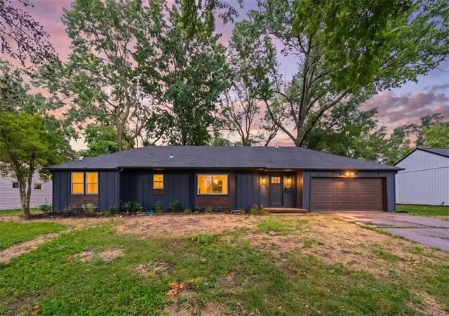 2nd image of 5711 W 78th Ter, Prairie Village, KS 66208 | MLS# 2626598