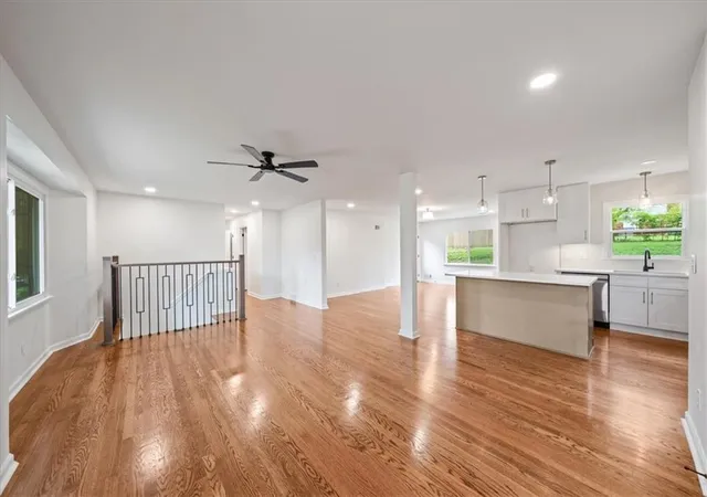3rd image of 5711 W 78Th Ter, Prairie Village, KS 66208 | MLS# 2626598