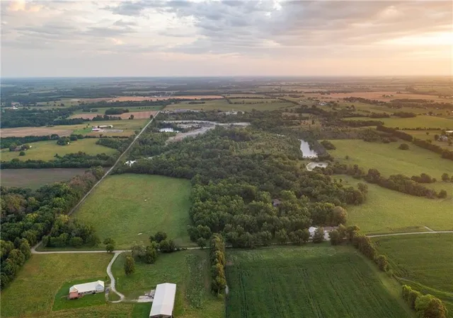 4th image of 2354 Nw County Rd 1502 (Tract 2) Rd, Butler, MO 64730 | MLS# 2626608