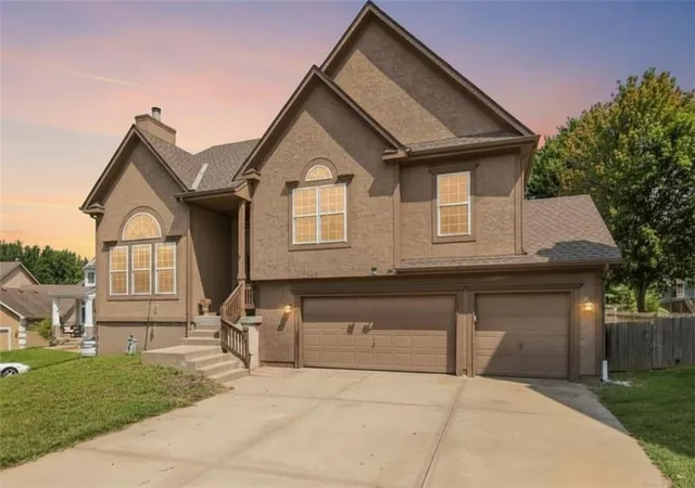1st image of 2346 W Piatt Ln, Olathe, KS 66061 | MLS# 2626624
