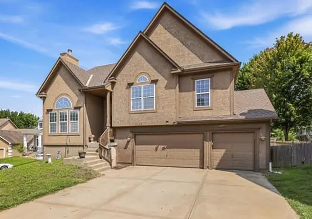 2nd image of 2346 W Piatt Ln, Olathe, KS 66061 | MLS# 2626624