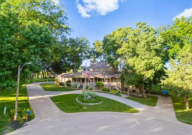 Photo 1 of Single family home for sale at 9200 Nw 78th Street, Kansas City, MO 64152 | MLS# 2626633 | Listing updated on 2026-07-06