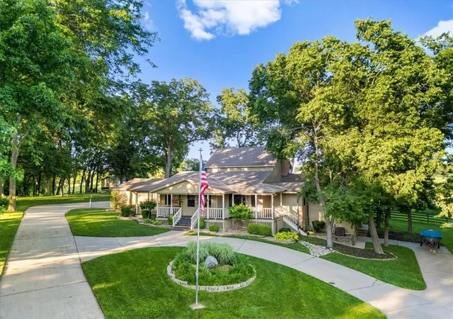 Photo 2 of Single family home for sale at 9200 Nw 78th Street, Kansas City, MO 64152 | MLS# 2626633 | Listing updated on 2026-07-06