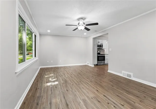4th image of 2320 W 76Th St, Prairie Village, KS 66208 | MLS# 2626657