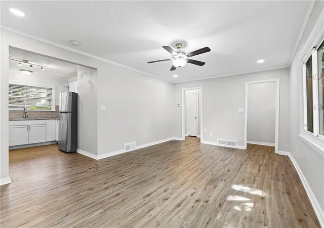 5th image of 2320 W 76Th St, Prairie Village, KS 66208 | MLS# 2626657