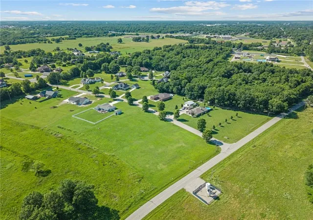 Homes for sale in Pittsburg, KS | 2206 Porter Lane Lane, Pittsburg, KS 66762 | MLS# 2626661