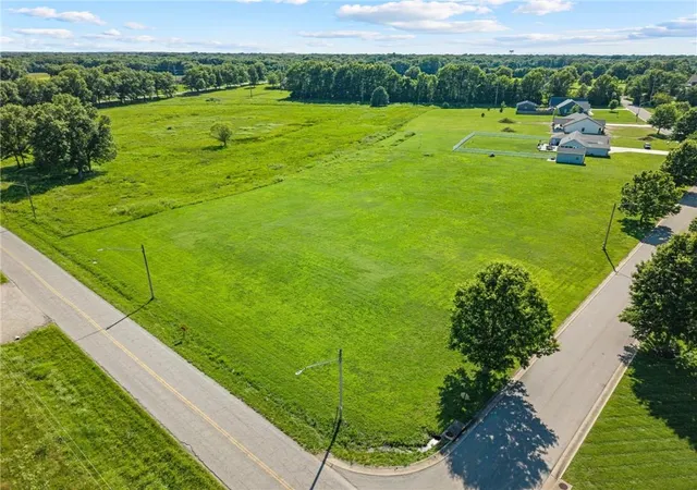 Homes for sale in Pittsburg, KS | 2206 Porter Lane Lane, Pittsburg, KS 66762 | MLS# 2626661