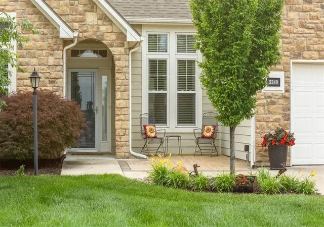 1st image of 5249 Carson Pl, Lawrence, KS 66049 | MLS# 2626666