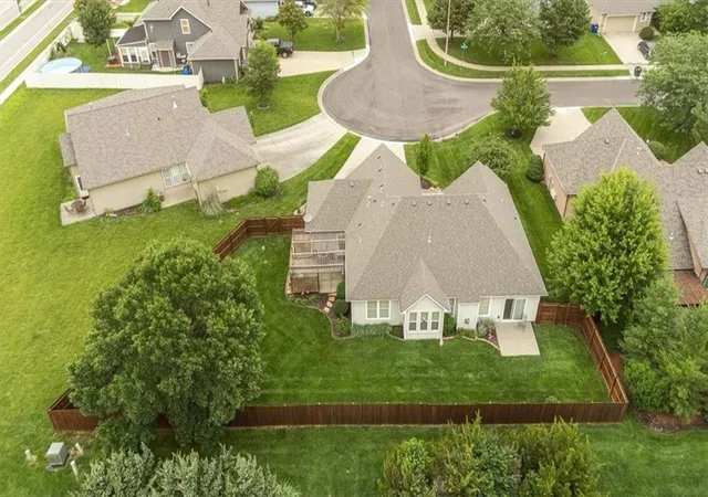 4th image of 5249 Carson Pl, Lawrence, KS 66049 | MLS# 2626666