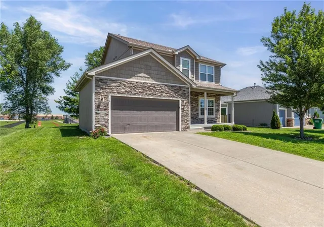 Homes for sale in Gardner, KS | 432 E Pawnee St, Gardner, KS 66030 | MLS# 2626671