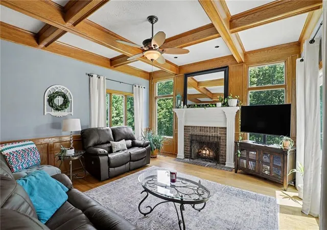 5th image of 1056 Nw High Point Dr, Lees Summit, MO 64081 | MLS# 2626673