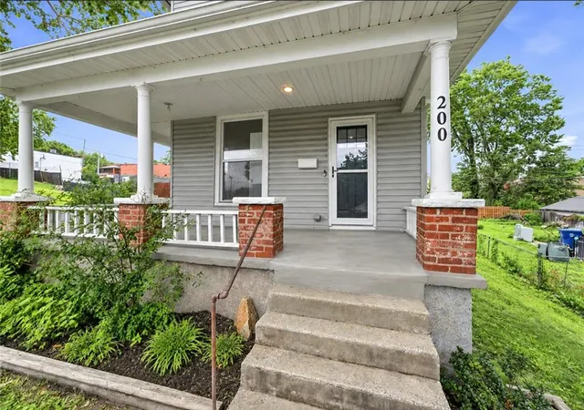 Photo 1 of Single family home for sale at 200 N 16th Street, Kansas City, KS 66102 | MLS# 2626675 | Listing updated on 2026-09-22