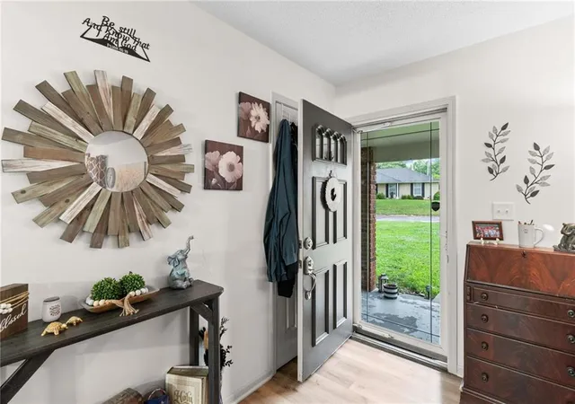 Photo 3 of Single family home for sale at 205 E Dauxville Dr, Richmond, MO 64085 | MLS# 2626683 | Listing updated on 2026-08-03