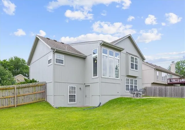27th image of 1300 Se Princeton Dr, Lees Summit, MO 64081 | MLS# 2626724