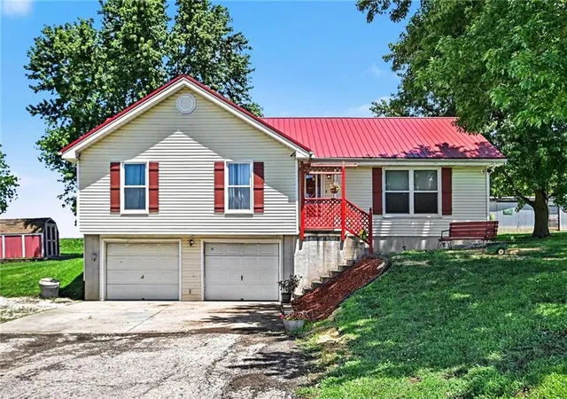 Homes for sale in Kearney, MO | 15800 Ne 143rd St, Kearney, MO 64060 | MLS# 2626735