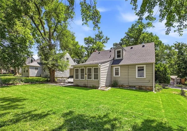 Homes for sale in Merriam, KS | 5930 Hardy St, Merriam, KS 66202 | MLS# 2626743