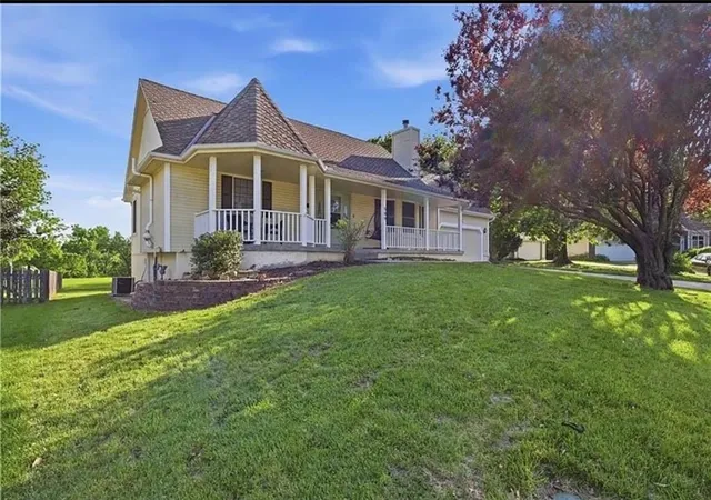 1st image of 509 Ne Olympic Ct, Lees Summit, MO 64064 | MLS# 2626744