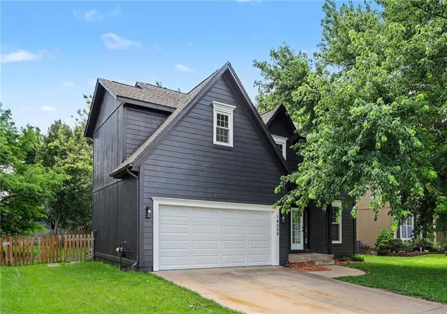 1st image of 14059 W 147th Pl, Olathe, KS 66062 | MLS# 2626746