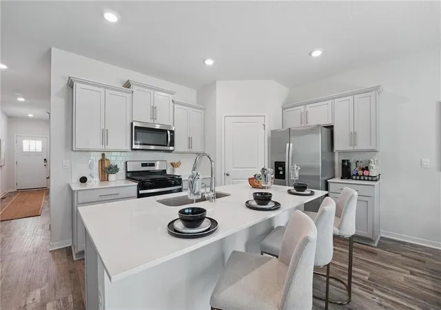 2nd image of 21533 Carrara Cir, Peculiar, MO 64078 | MLS# 2626753