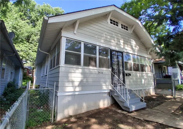 Photo 2 of Single family home for sale at 5410 Olive St, Kansas City, MO 64130 | MLS# 2626773 | Listing updated on 2026-09-01