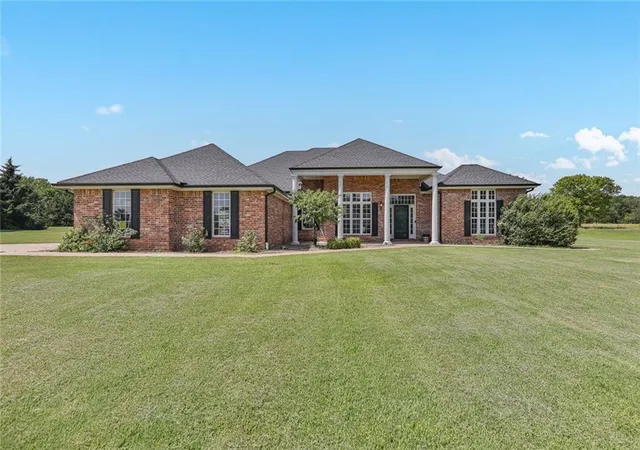 Homes for sale in Coffeyville, KS | 2792 W Northbrook St, Coffeyville, KS 67337 | MLS# 2626791