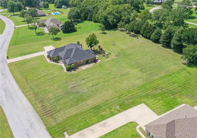 Homes for sale in Coffeyville, KS | 2792 W Northbrook St, Coffeyville, KS 67337 | MLS# 2626791