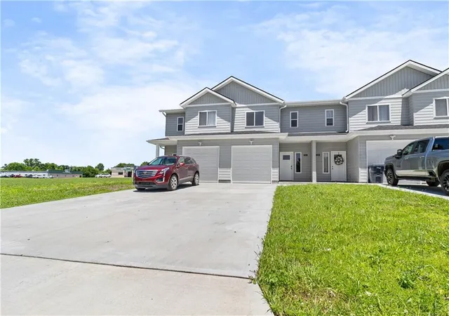 Homes for sale in Sedalia, MO | 1512 W 32nd St, Sedalia, MO 65301 | MLS# 2626809