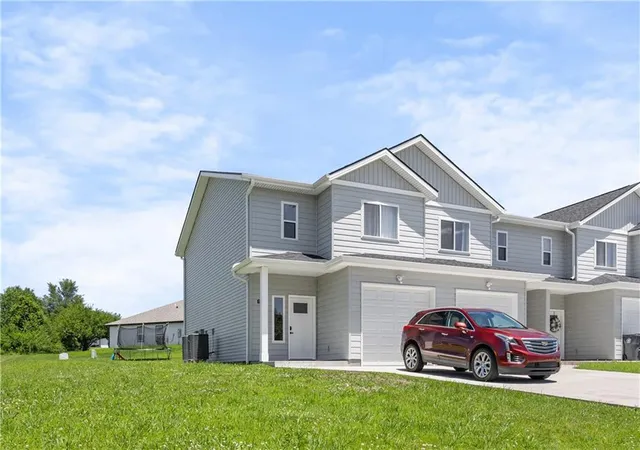 Homes for sale in Sedalia, MO | 1512 W 32nd St, Sedalia, MO 65301 | MLS# 2626809