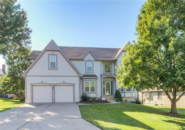1st image of 12425 Beverly St, Leawood, KS 66209 | MLS# 2626811