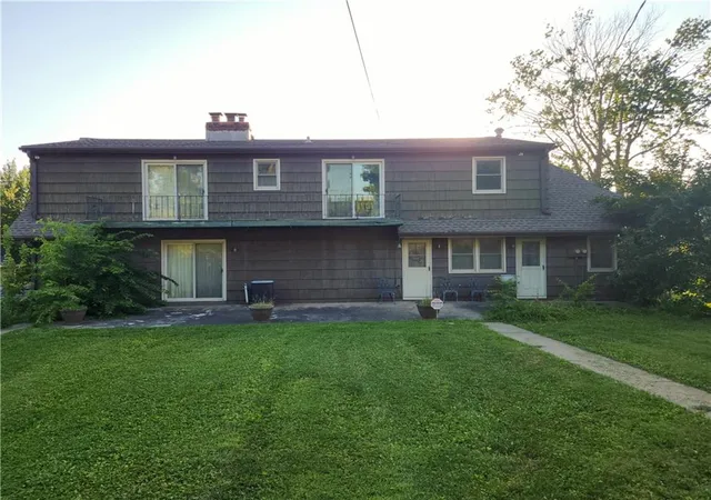 Homes for sale in Independence, MO | 809 N Spring St, Independence, MO 64050 | MLS# 2626814