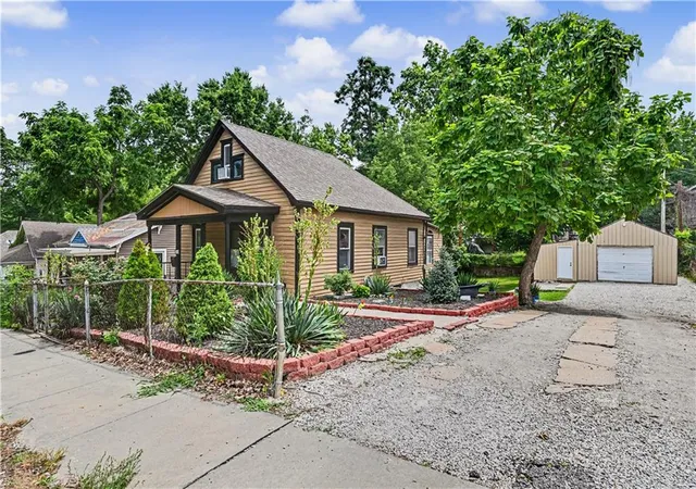1st image of 1501 N 23rd St, Kansas City, KS 66102 | MLS# 2626817